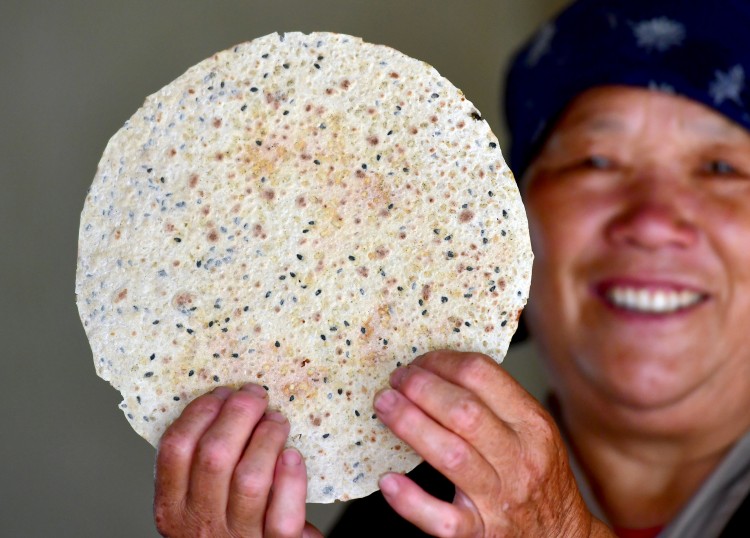 老龙门农家李氏芝麻焦干饼传统技艺