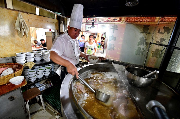 洛阳喝汤的习俗（丸子汤）