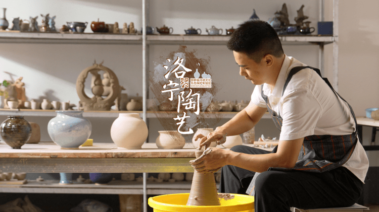 《刘刚刚：守正创新 古陶新韵》