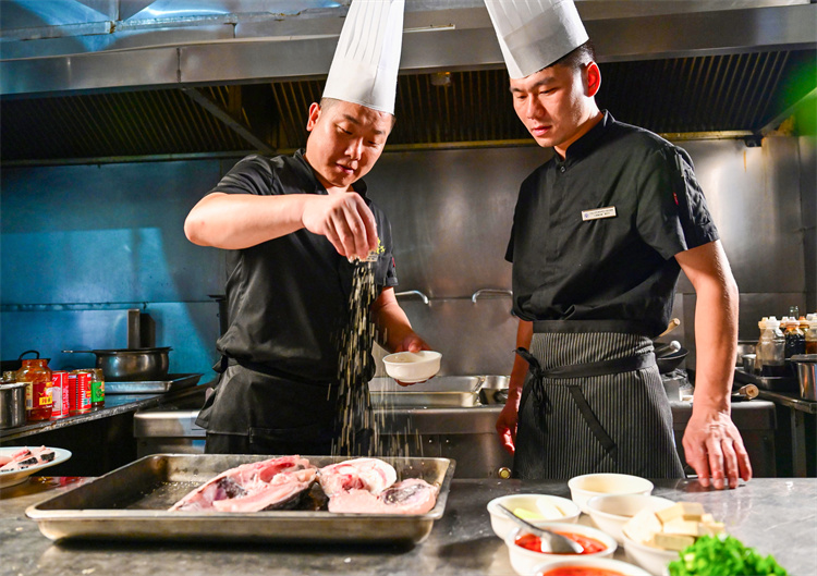 第36期陆浑全鱼宴制作技艺