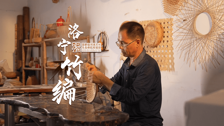 《杨春峰：巧手织经纬 绿竹绽华彩》