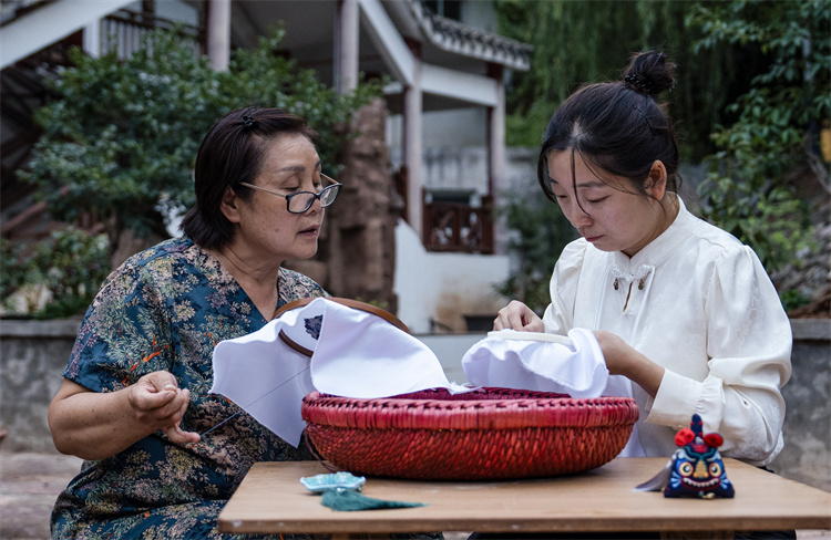 第46期李水琴香包缝制技艺