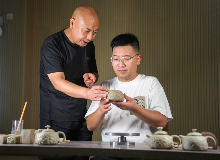 第34期洛阳紫砂器制作技艺