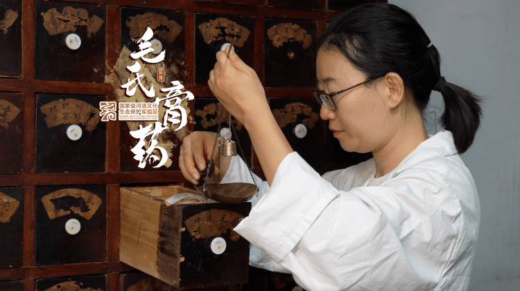 《毛春燕：匠心制作好膏药》